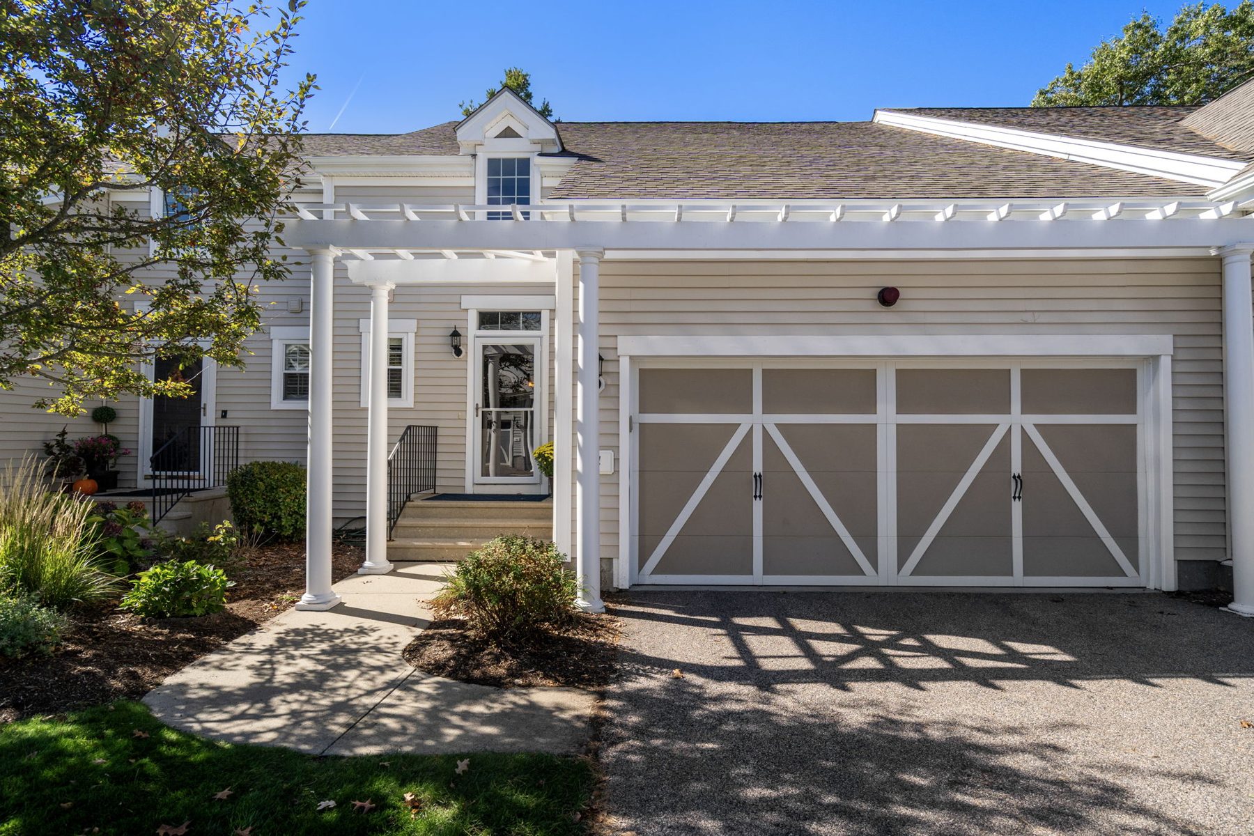 14 Iris Court, Canton, MA — Canton Point, sold by Amanda Rosen