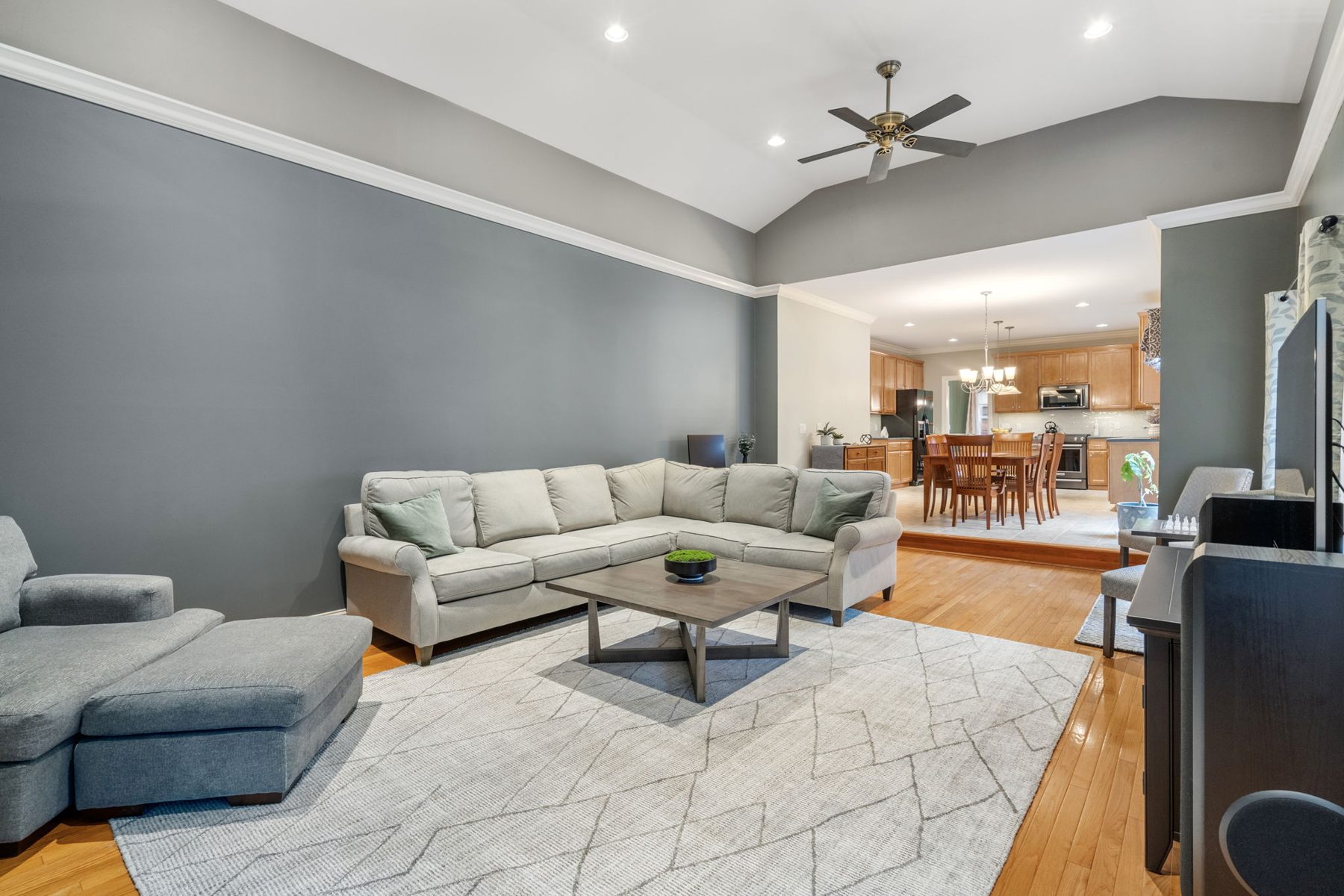 2 Chapman Knoll in Canton — vaulted family room