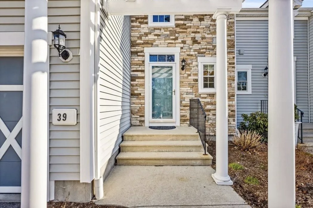 39 Kelly Way, Canton, MA — Canton Point