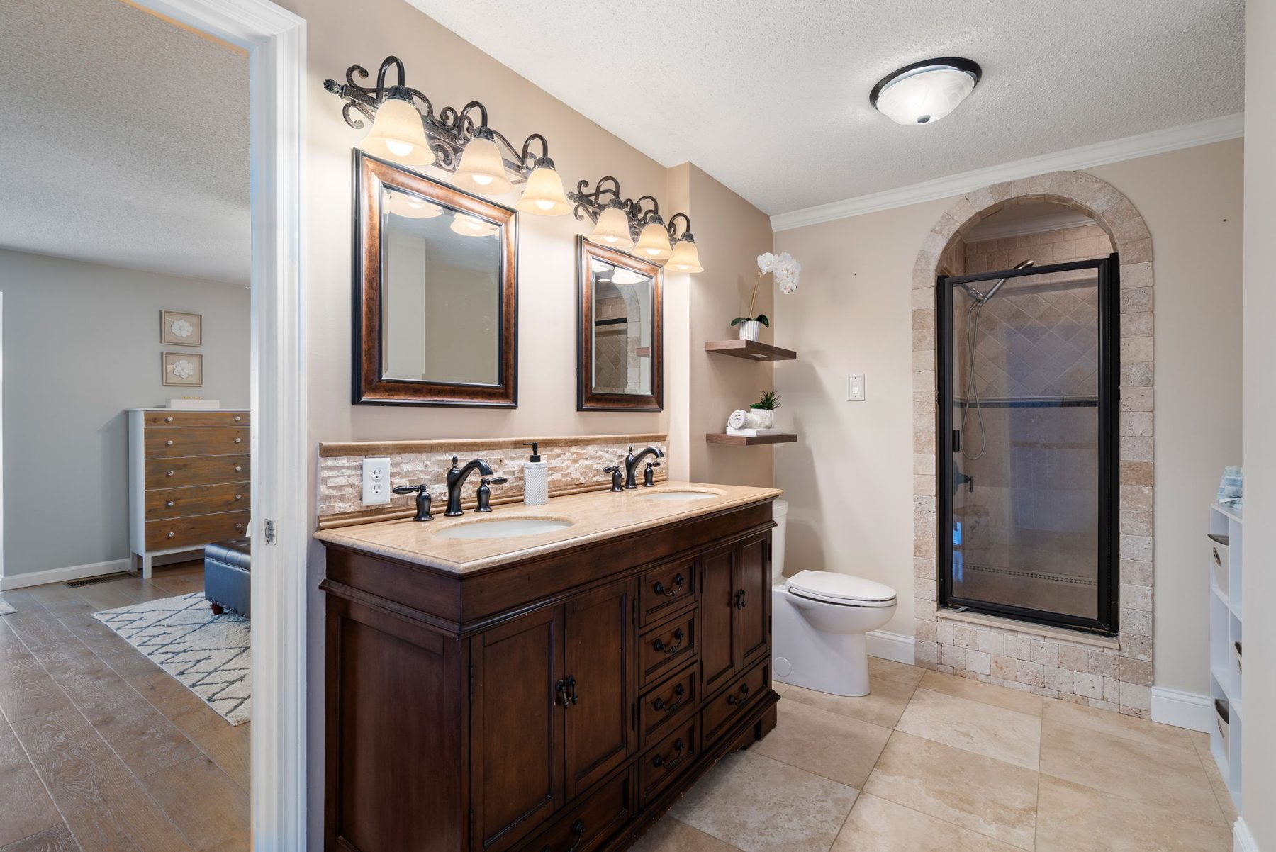 5 Meadowhill Ct — primary bath with travertine shower