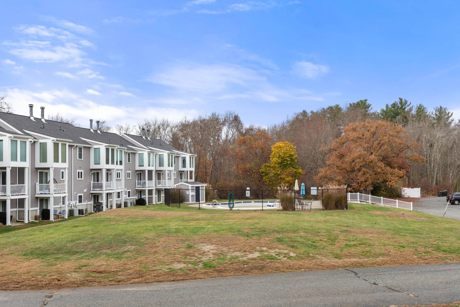 75 Foundry St — community pool and grounds