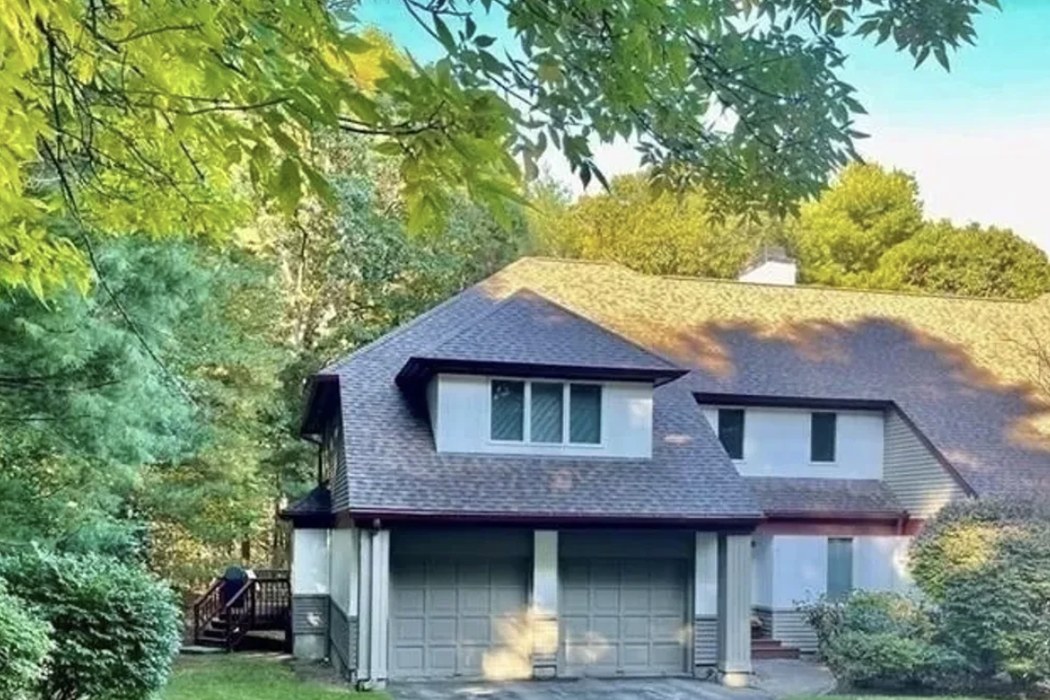 12 Orchard Hill Dr, Sharon