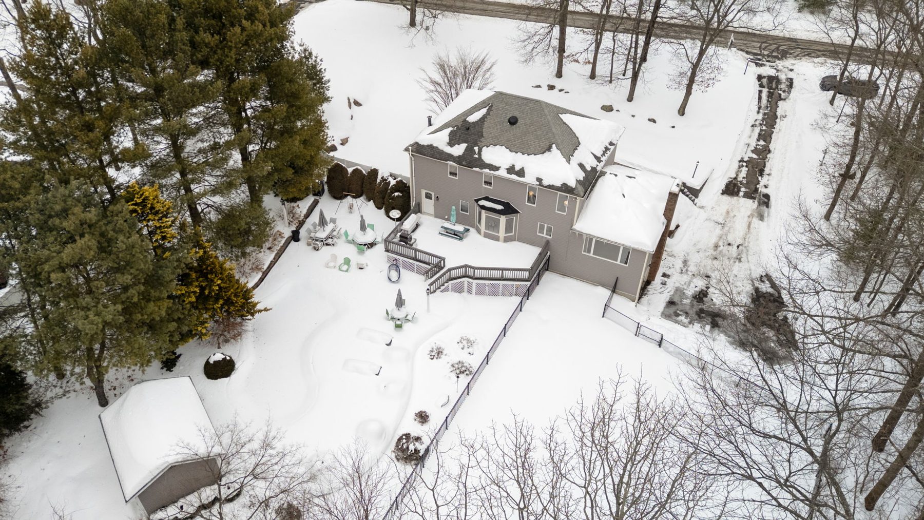 30 Azalea, Sharon — aerial view of the lot and deck