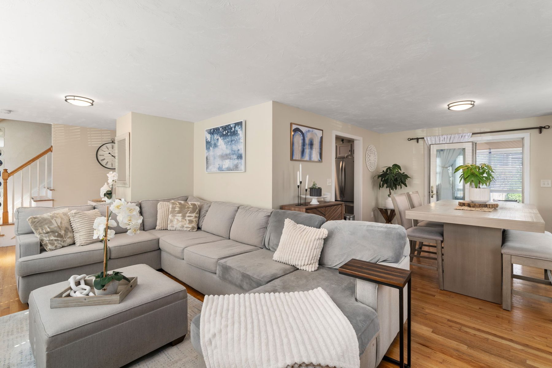 142 Norwell St — open living and dining