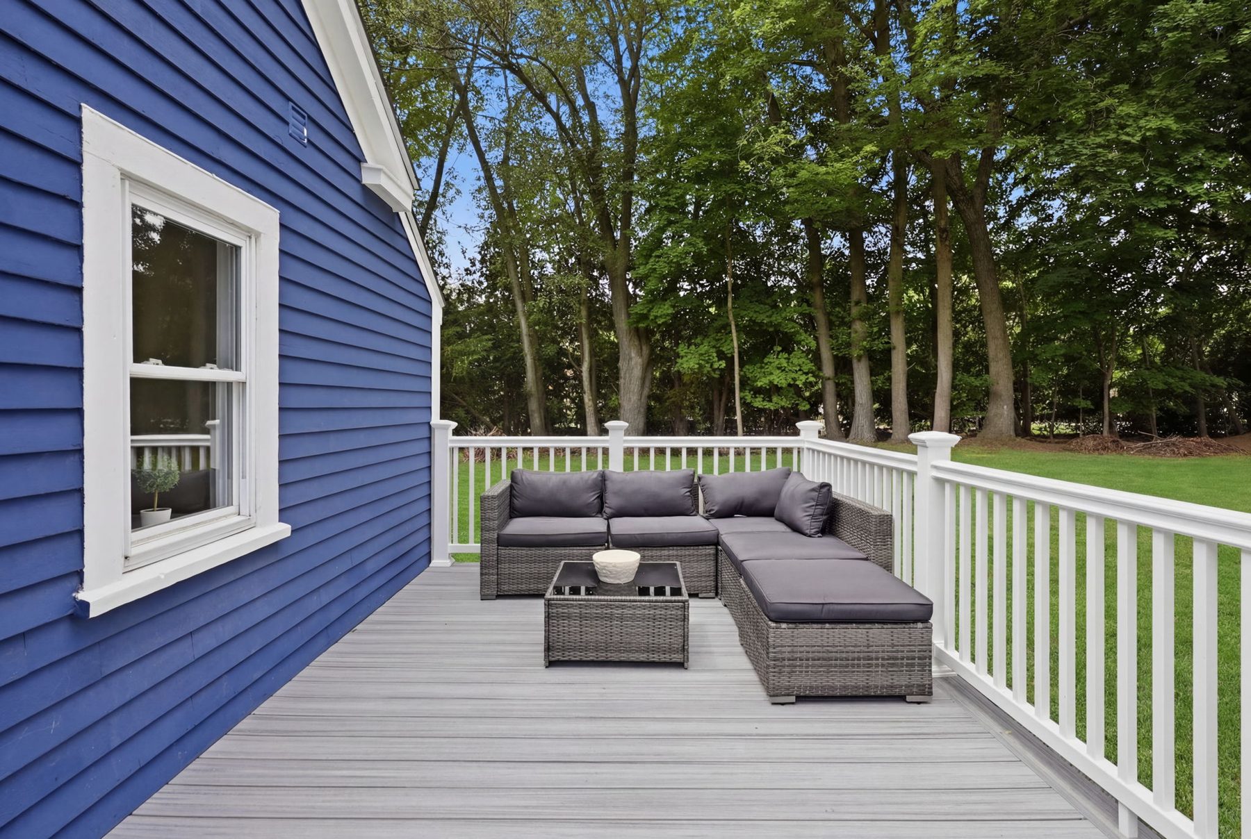 8 Pemberton Road, Wayland — Composite deck off the back