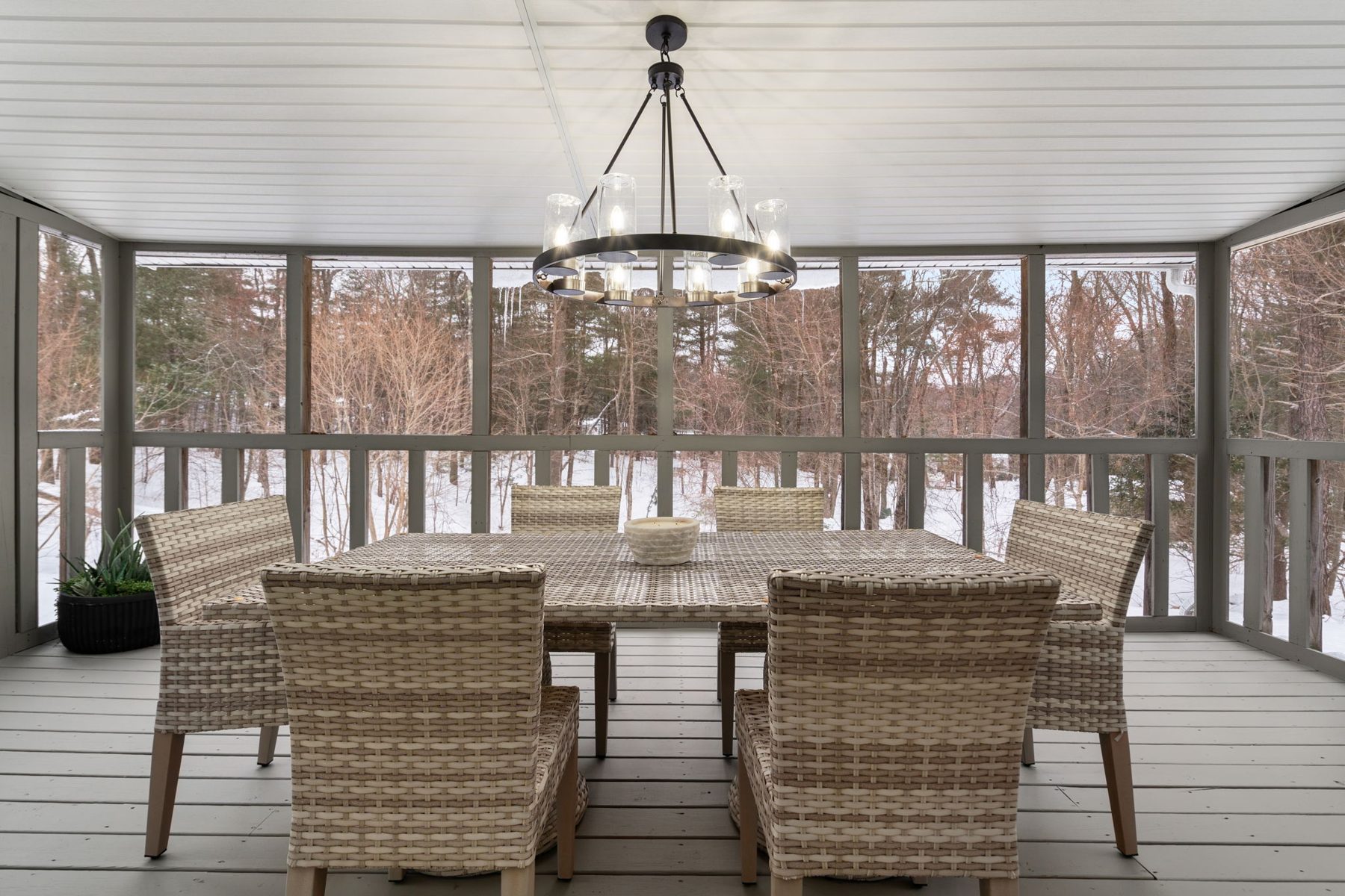 11 Wilshire Dr, Sharon — Screened porch